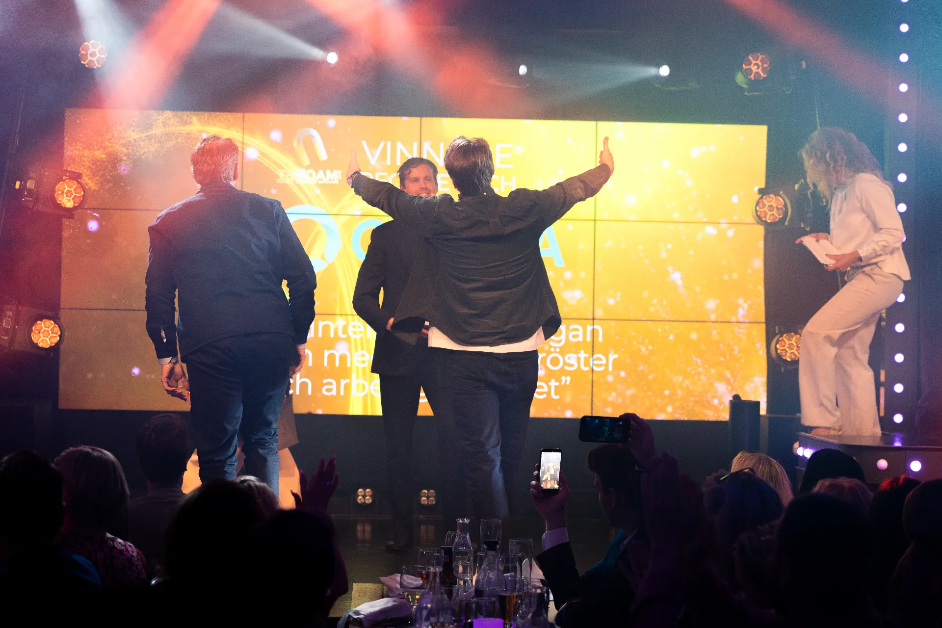 Emil på Magnet Awards — vinnare firas på scen